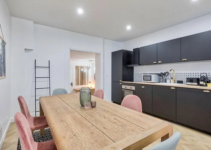 Quartier Plaine-monceau 8p 1 * Paris